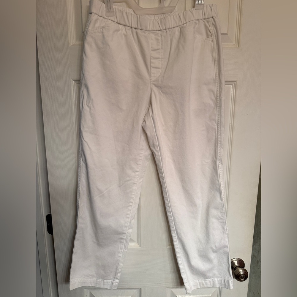 Lands' End Classic White Mid Rise Pants Pull On elastic waistband very clean